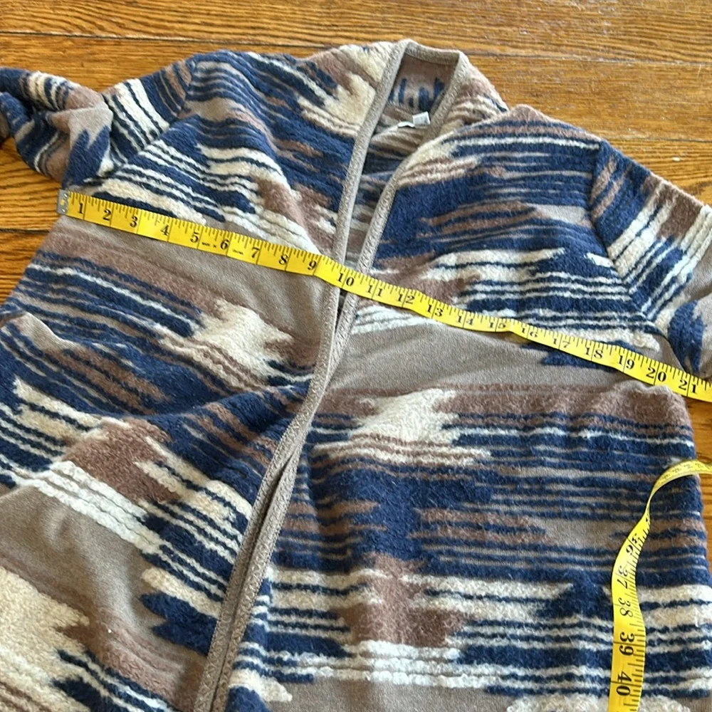 Lucky Brand open front Aztec blue, tan fringed cardigan.  Size Large.